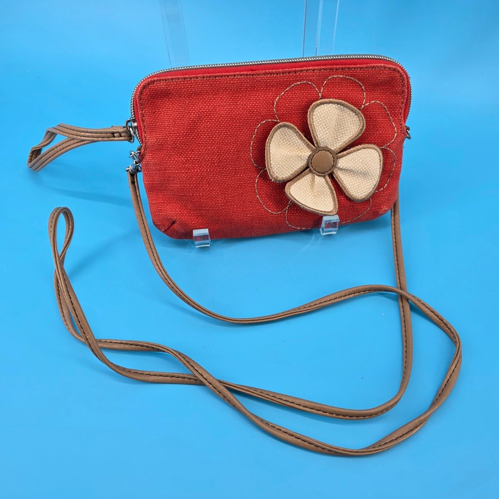 Relic Red Canvas Floral Crossbody Bag Wristlet Clutch Tan Trim Flower Detail